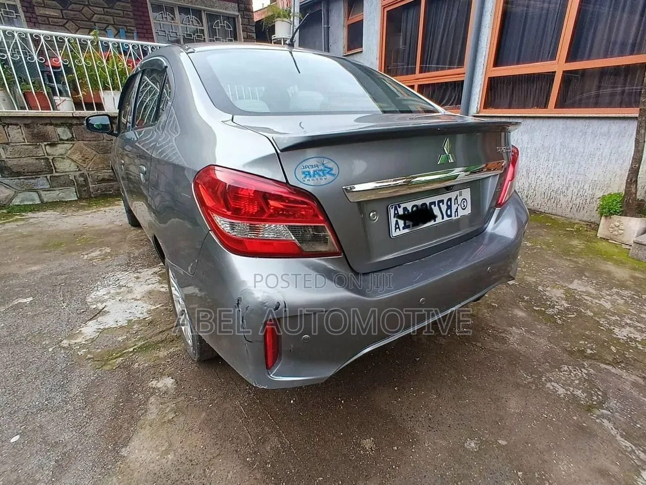 Mitsubishi Attrage 2021 Silver