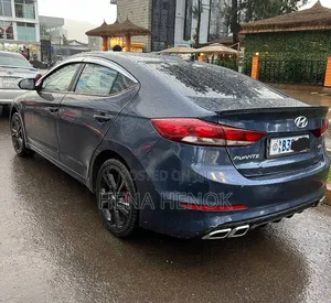 Hyundai Avante 2017 Blue