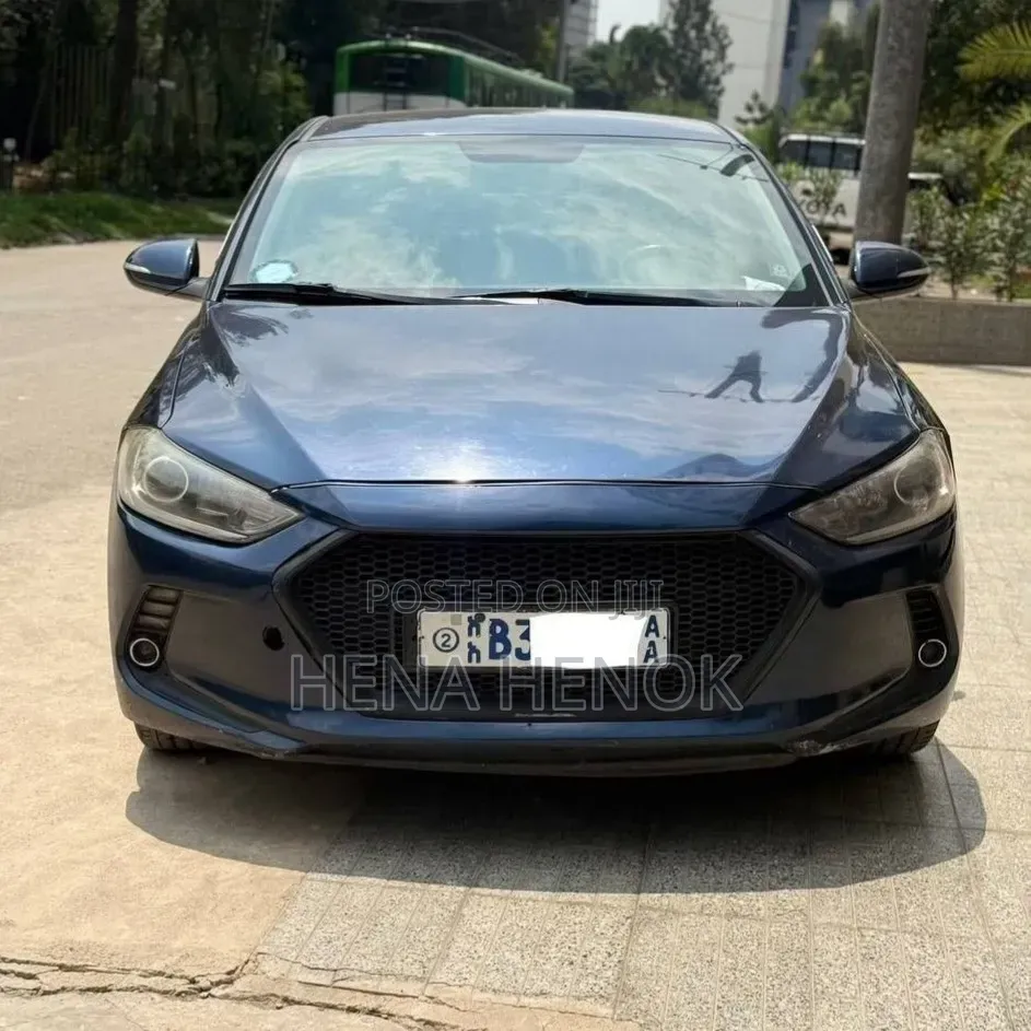 Hyundai Avante 2017 Blue