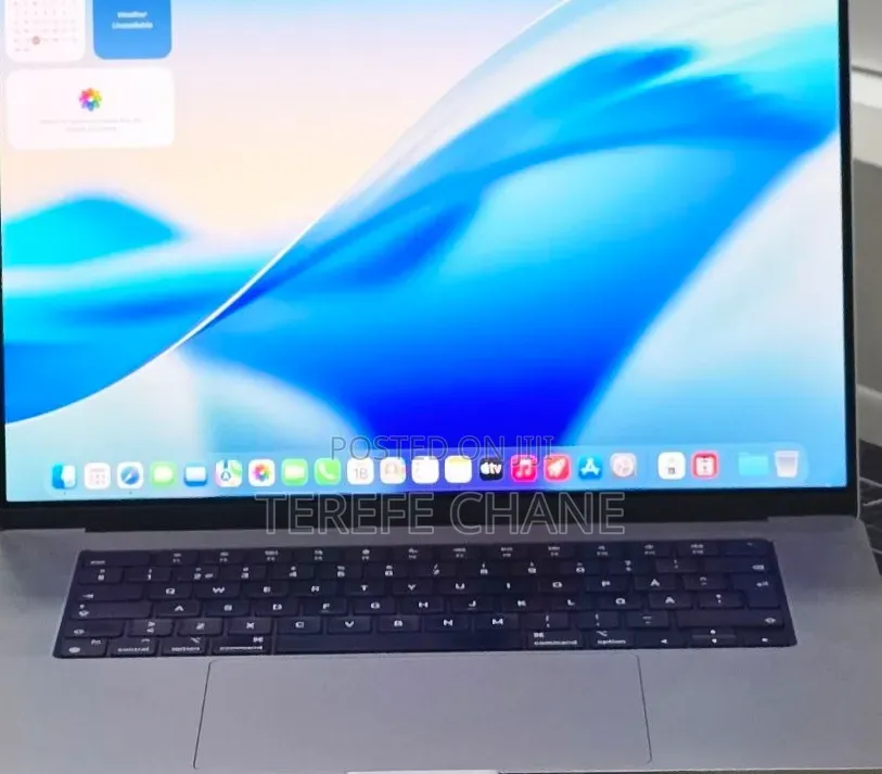 New Laptop Apple MacBook Pro 2021 M1 64GB Apple M1 Max SSD 1T