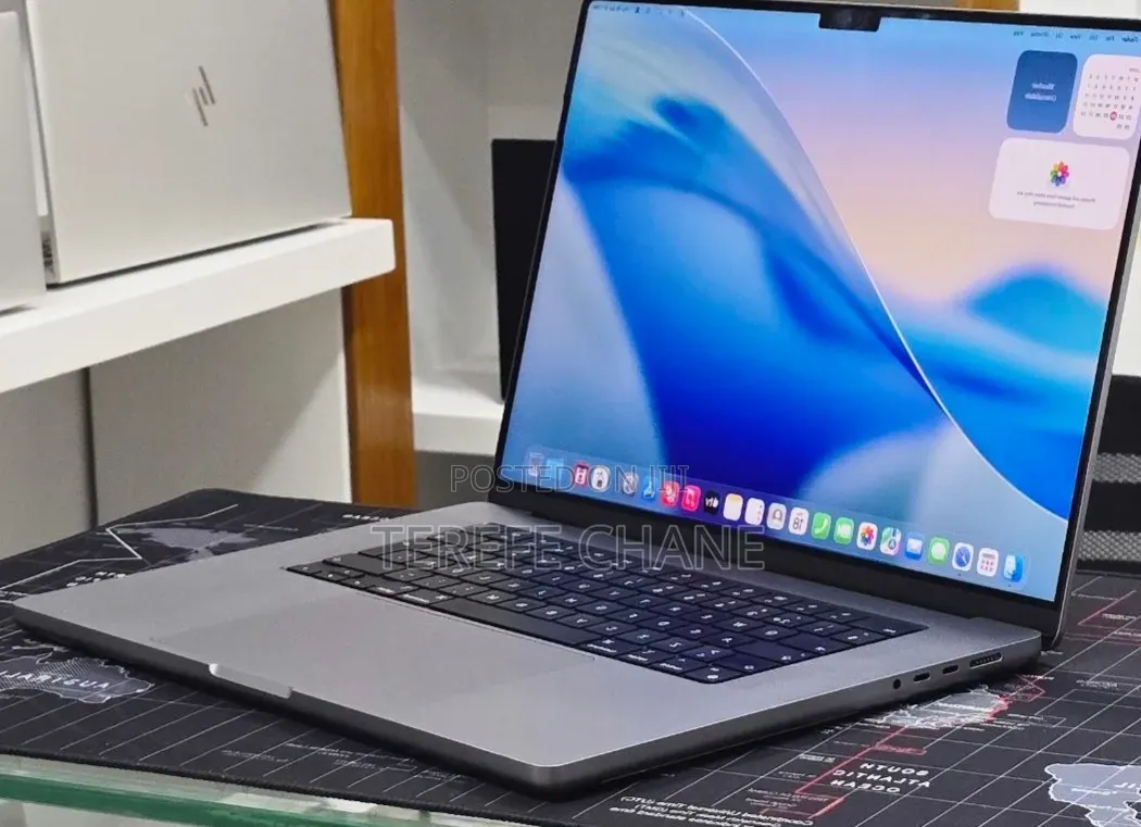 New Laptop Apple MacBook Pro 2021 M1 64GB Apple M1 Max SSD 1T