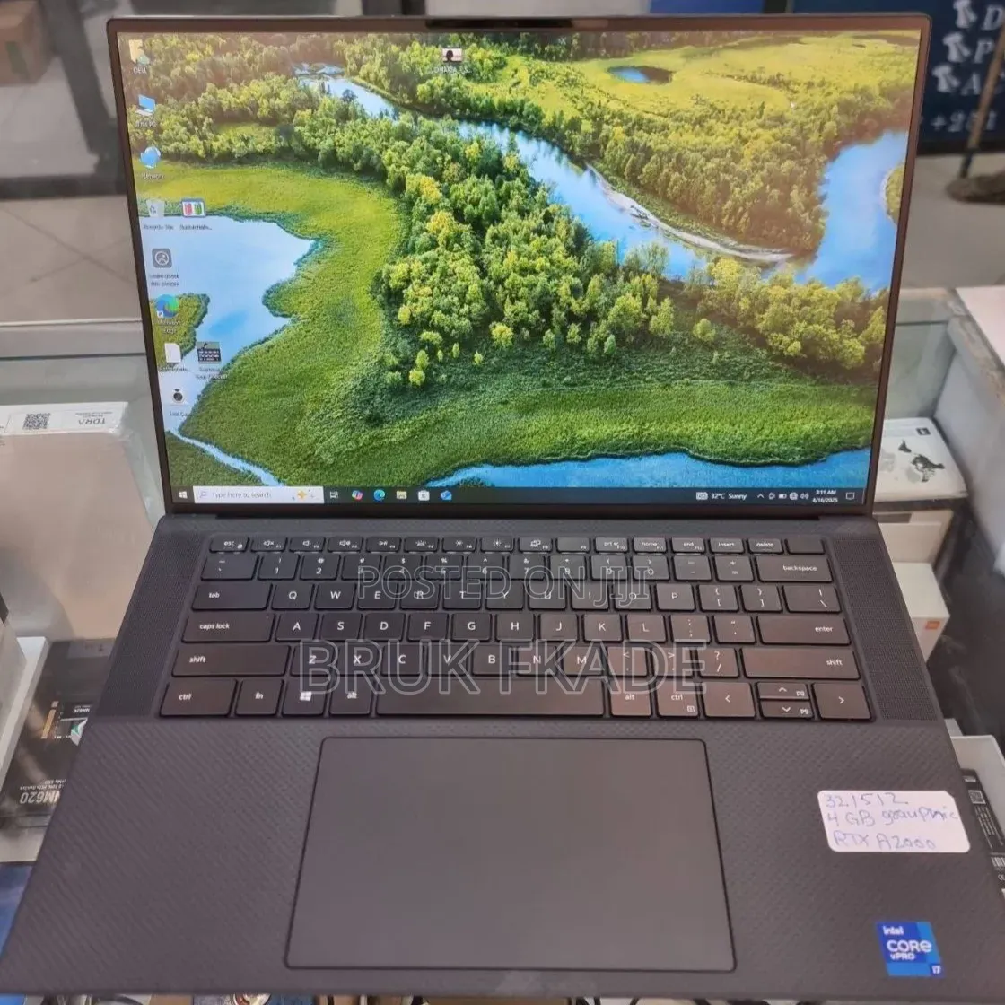 New Laptop Dell Precision 5560 16GB Intel Core i7 SSD 512GB