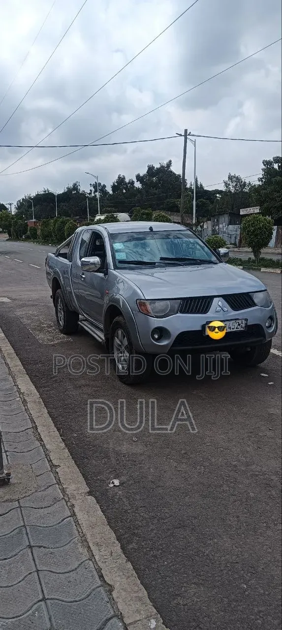 Mitsubishi Canter 2008 Silver