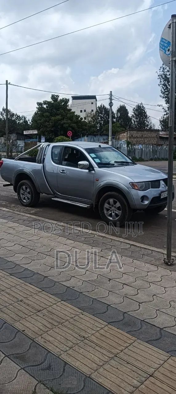 Mitsubishi Canter 2008 Silver