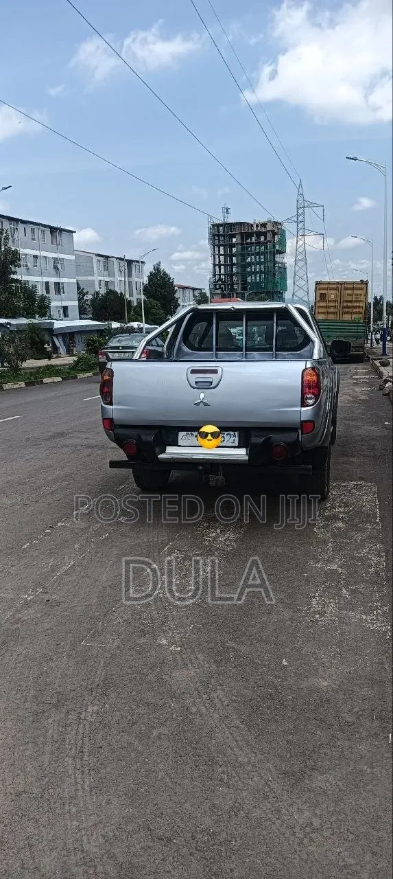 Mitsubishi Canter 2008 Silver