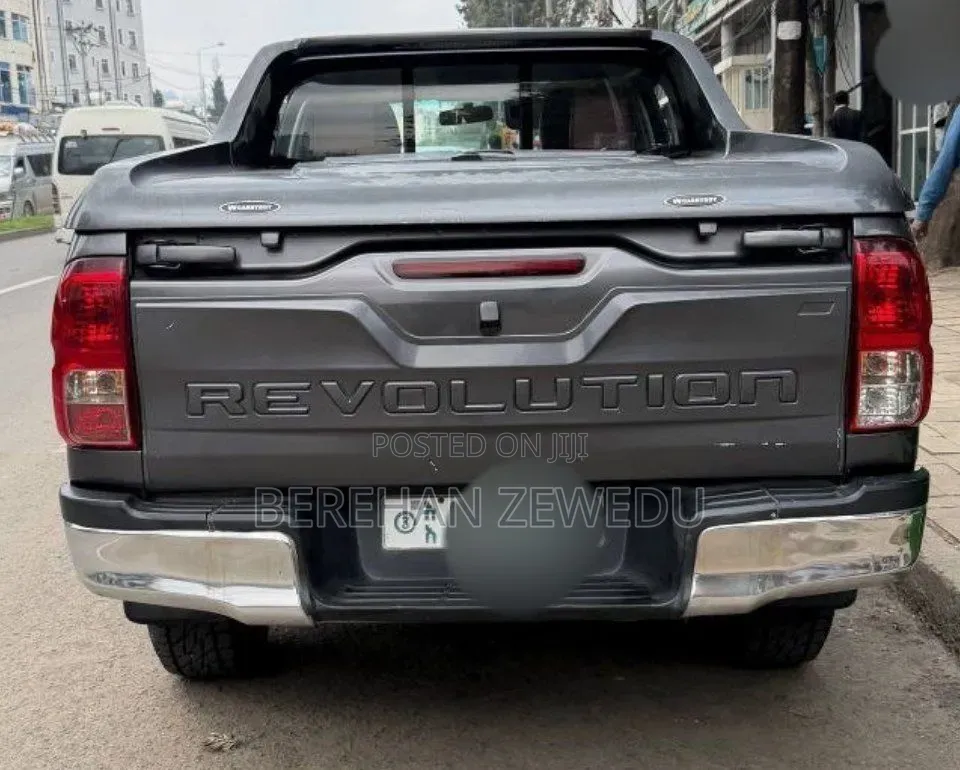 Toyota Hilux 2018 Gray