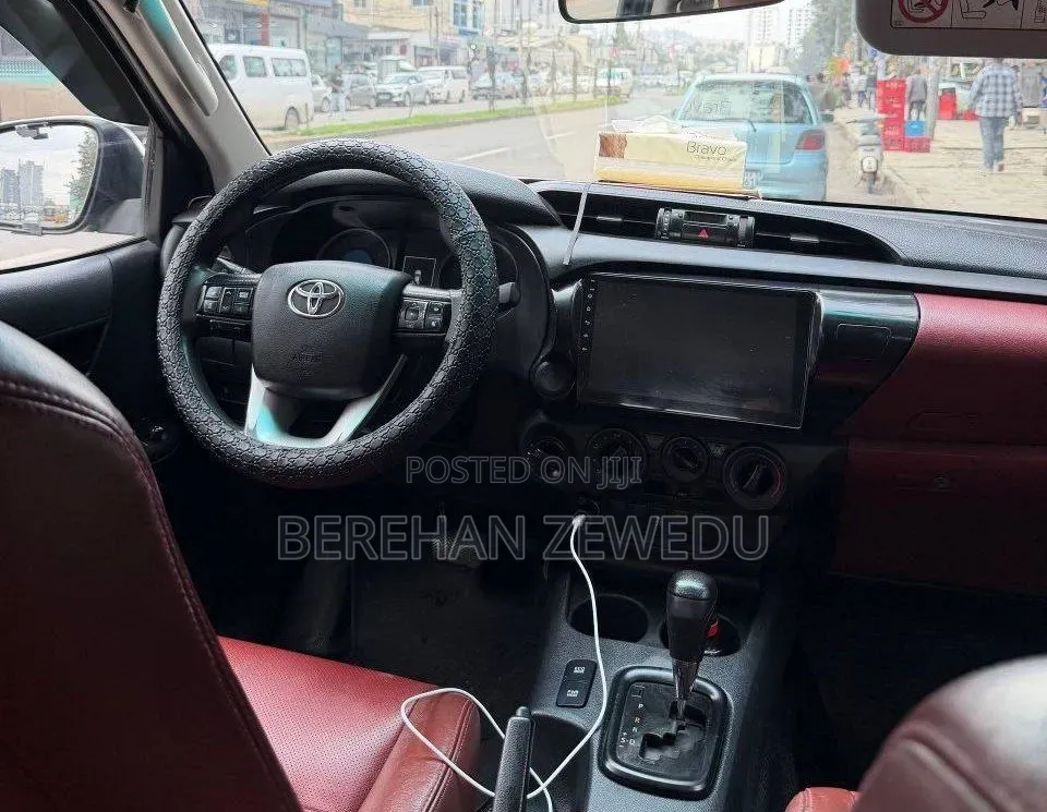Toyota Hilux 2018 Gray