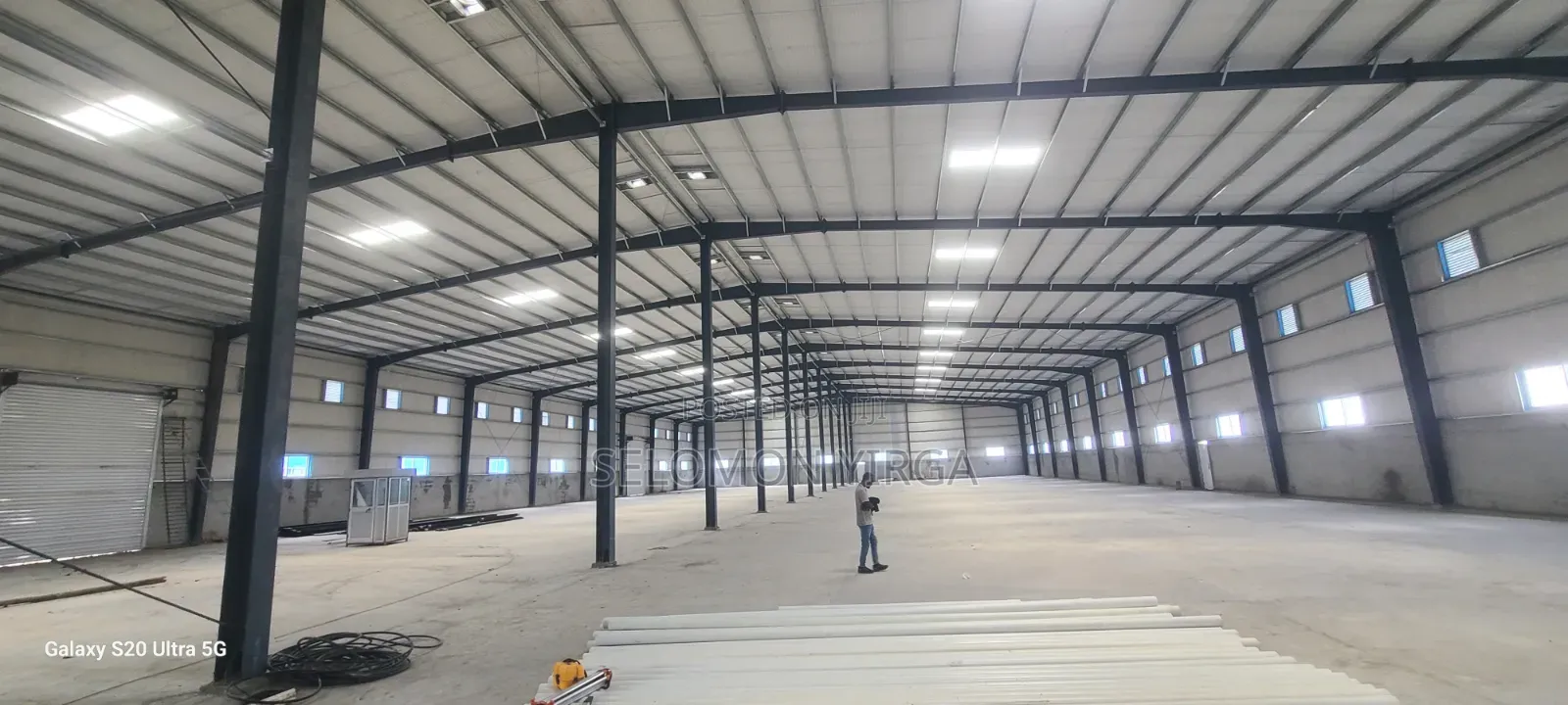 Warehouse for Rent, Large Production Area,