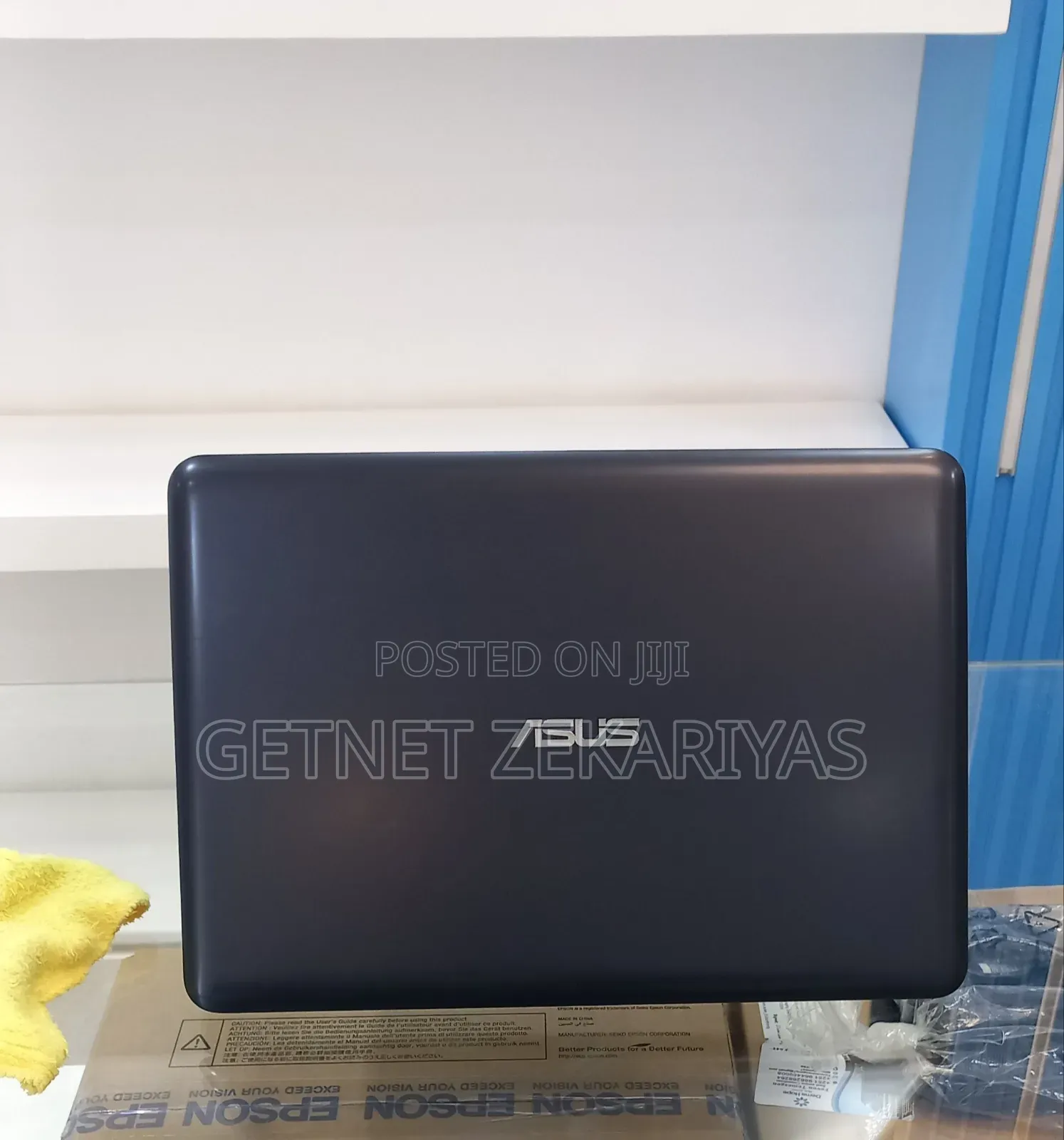 New Laptop Asus 8GB AMD SSD 256GB
