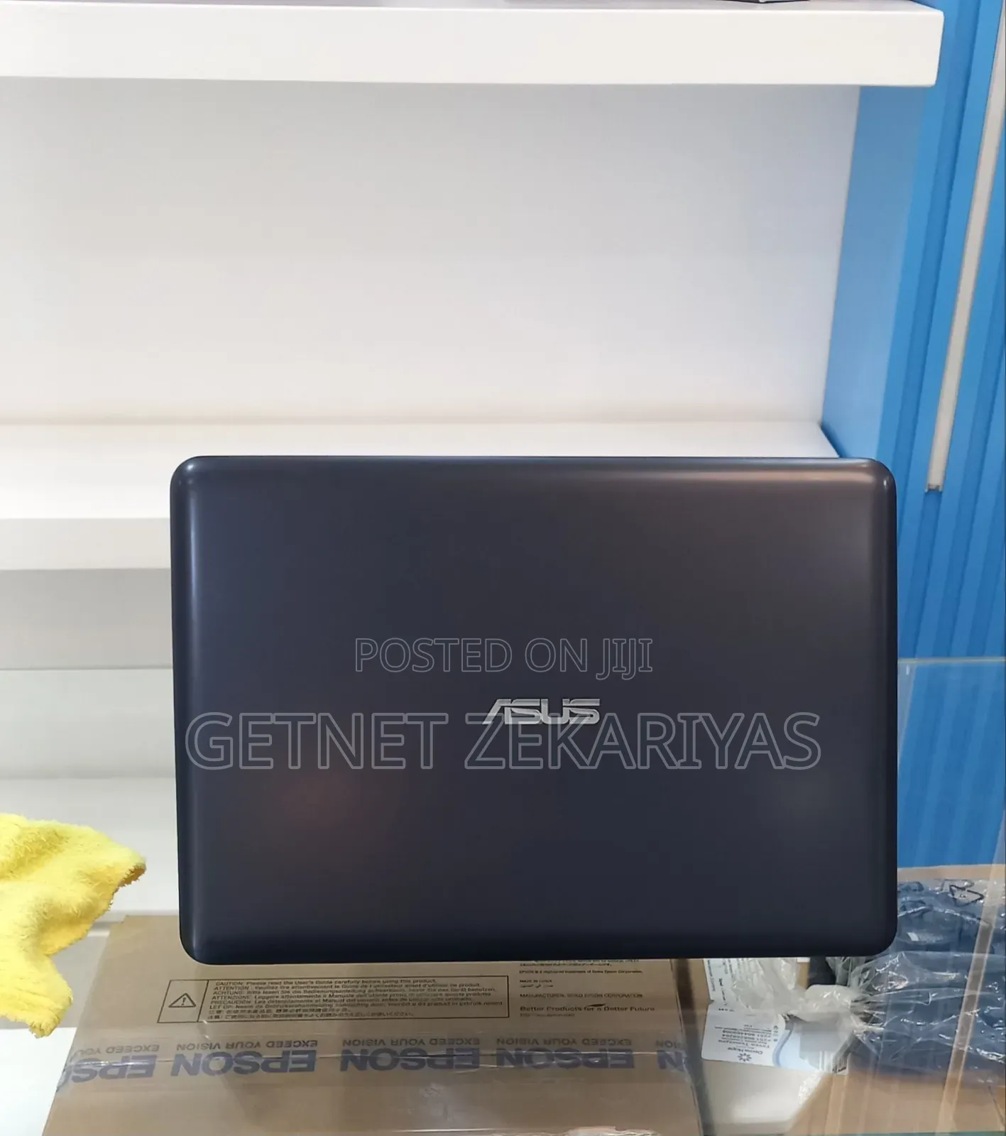 New Laptop Asus 8GB AMD SSD 256GB