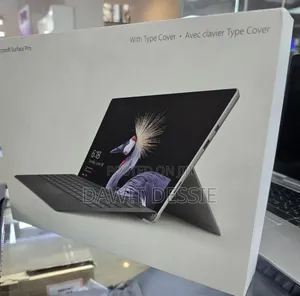New Laptop Microsoft Surface 8GB Intel Core i5 SSD 128GB