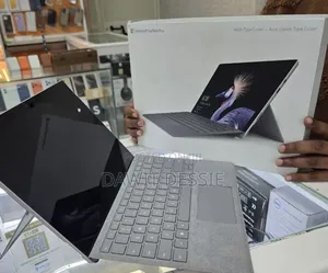 New Laptop Microsoft Surface 8GB Intel Core i5 SSD 128GB