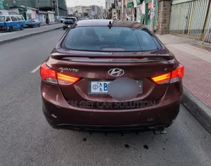 Hyundai Avante 2013 Burgundy