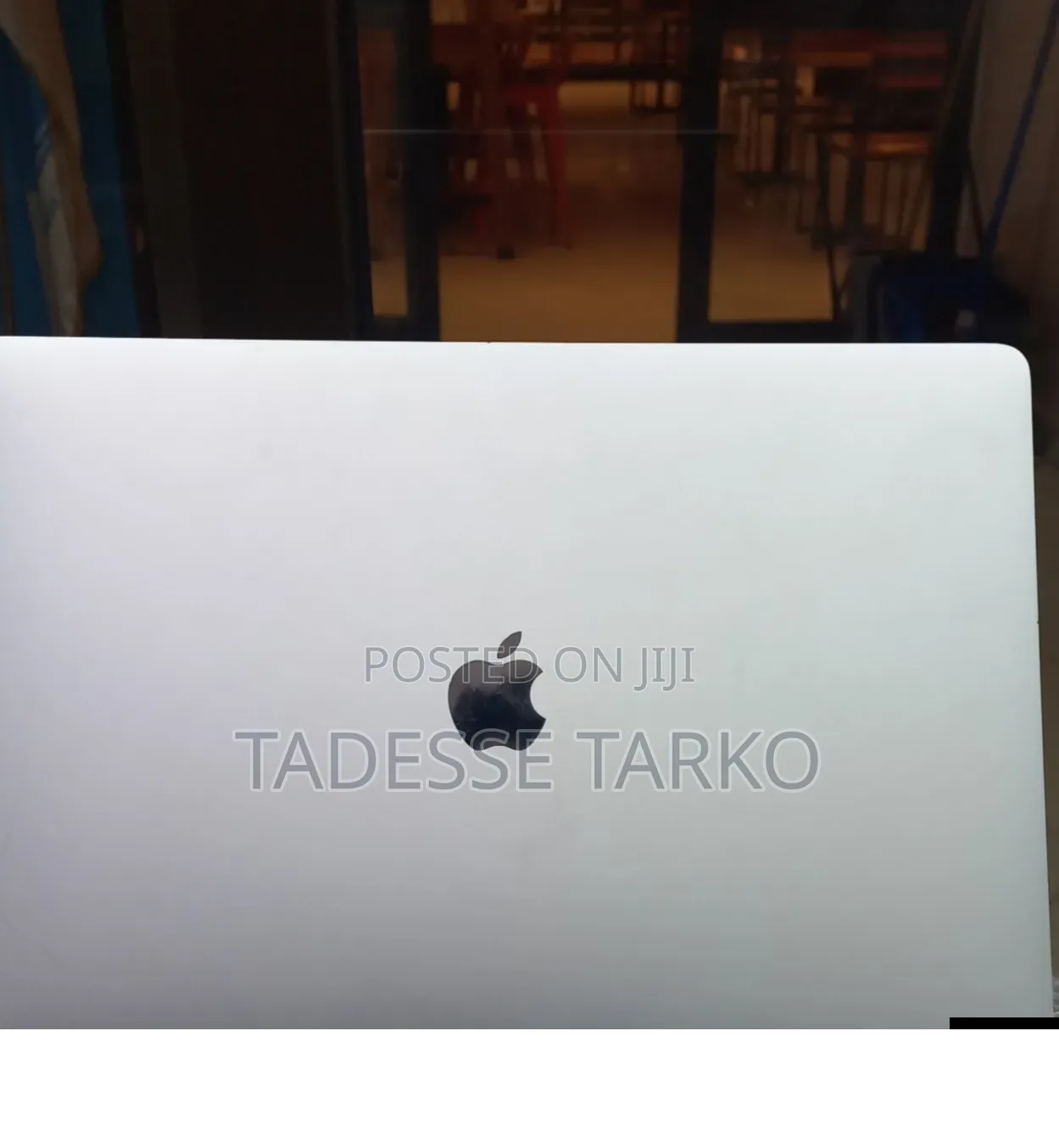 New Laptop Apple MacBook Pro 2018 16GB Intel Core i7 SSD 256GB