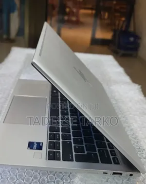 New Laptop HP EliteBook 830 G9 16GB Intel Core i5 SSD 512GB