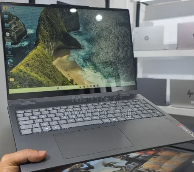 New Laptop Lenovo 16GB Intel Core Ultra 5 SSD 512GB