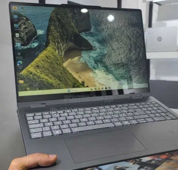 New Laptop Lenovo 16GB Intel Core Ultra 5 SSD 512GB
