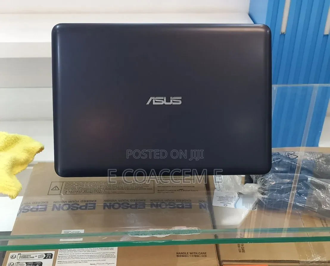 Laptop Asus 8GB AMD SSD 256GB