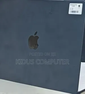 New Laptop Apple MacBook Air 2025 M4 16GB Apple M4 SSD 256GB