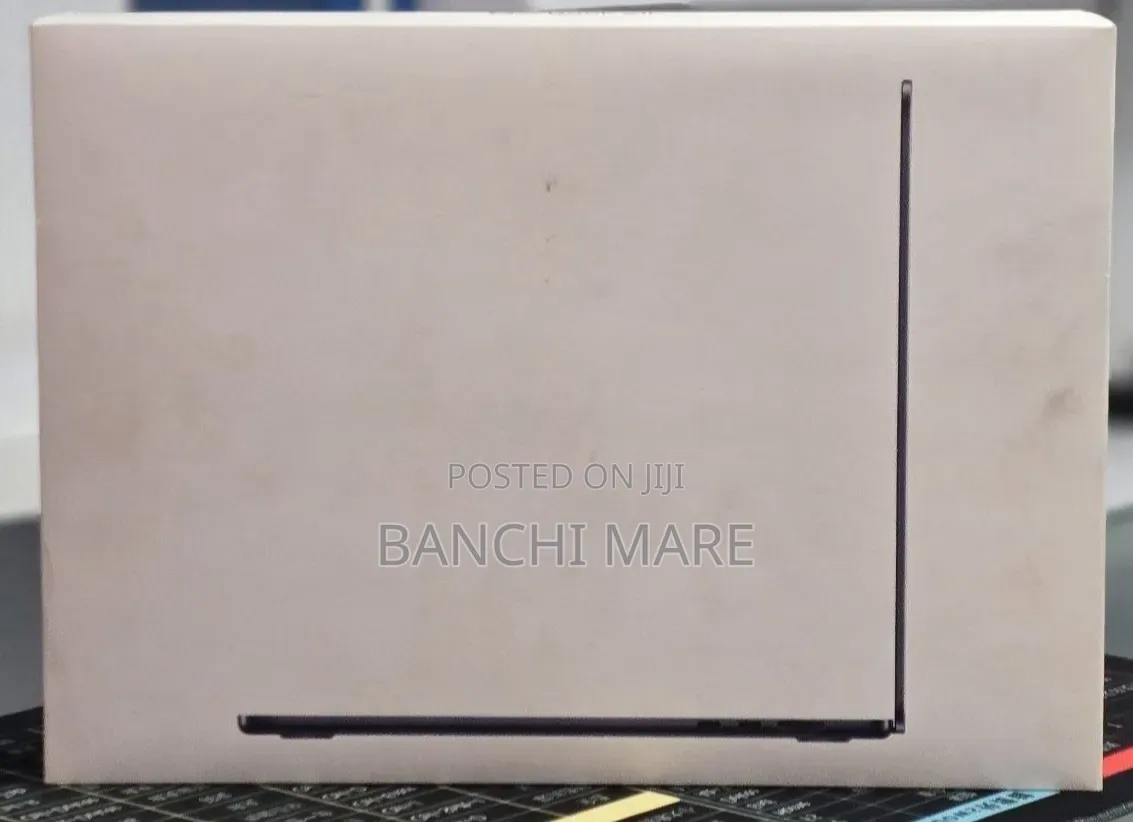 New Laptop Apple MacBook Air 2025 M4 16GB Apple M4 SSD 256GB