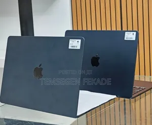 New Laptop Apple MacBook Air 2025 M4 16GB Apple M4 SSD 256GB