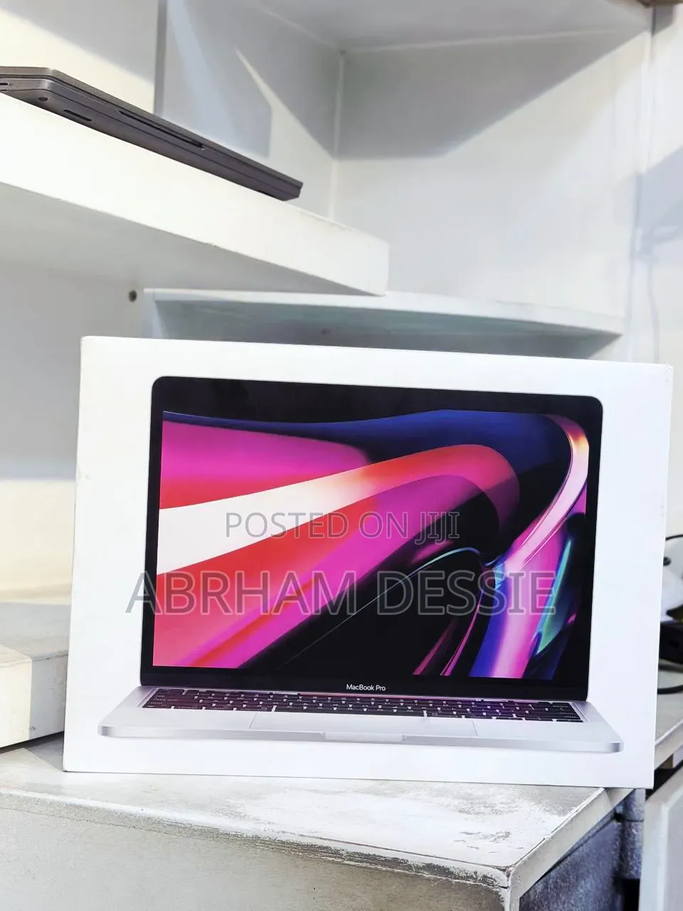 New Laptop Apple MacBook Pro 2021 M1 8GB Apple M1 SSD 512GB