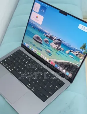 New Laptop Apple MacBook Pro 2021 M1 16GB Apple M1 Pro SSD 512GB