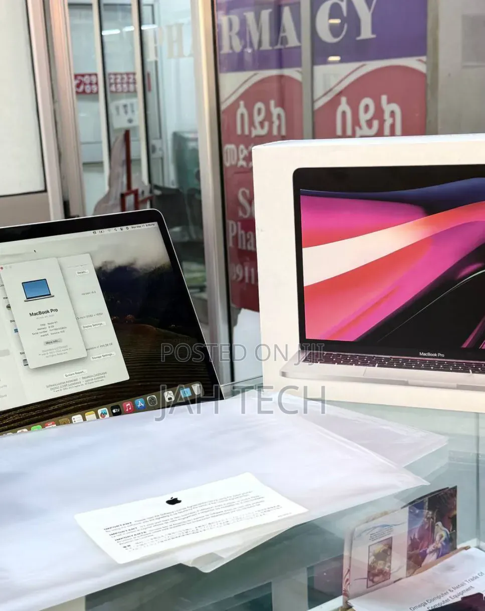 New Laptop Apple MacBook Pro 2020 M1 8GB Apple M1 SSD 512GB
