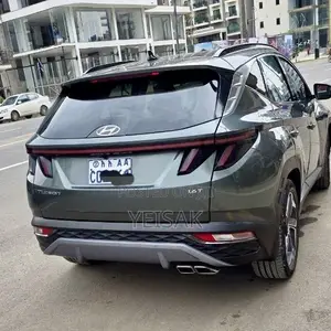 Hyundai Tucson 2022 Green