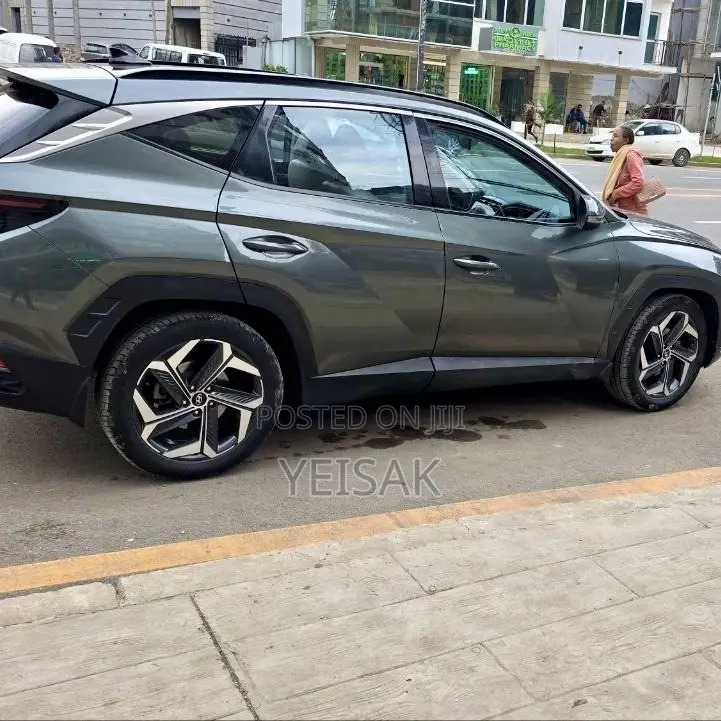 Hyundai Tucson 2022 Green