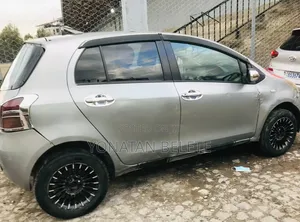 Toyota Yaris 2007 Gray