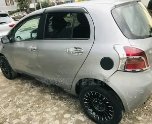 Toyota Yaris 2007 Gray
