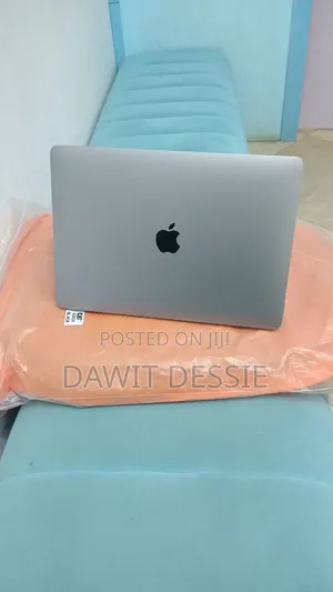 New Laptop Apple MacBook Air 2020 M1 8GB Apple M1 SSD 256GB
