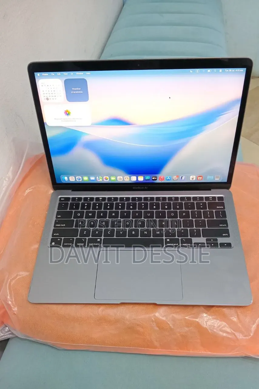 New Laptop Apple MacBook Air 2020 M1 8GB Apple M1 SSD 256GB