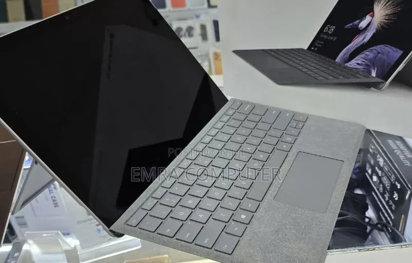New Laptop Microsoft Surface 8GB Intel Core i5 SSD 128GB