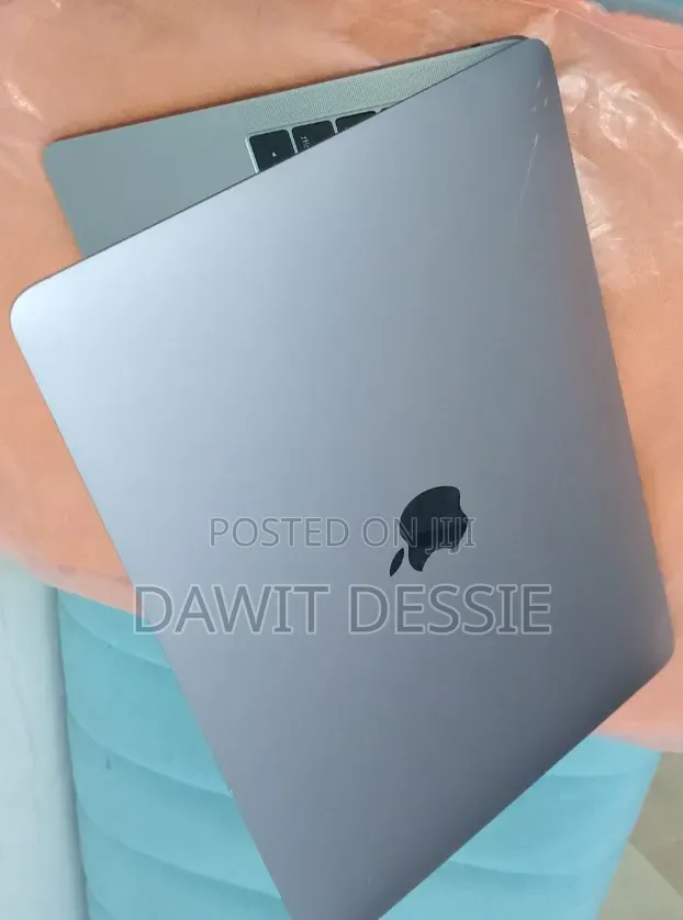 New Laptop Apple MacBook Air 2020 M1 8GB Apple M1 SSD 256GB