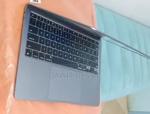 New Laptop Apple MacBook Air 2020 M1 8GB Apple M1 SSD 256GB