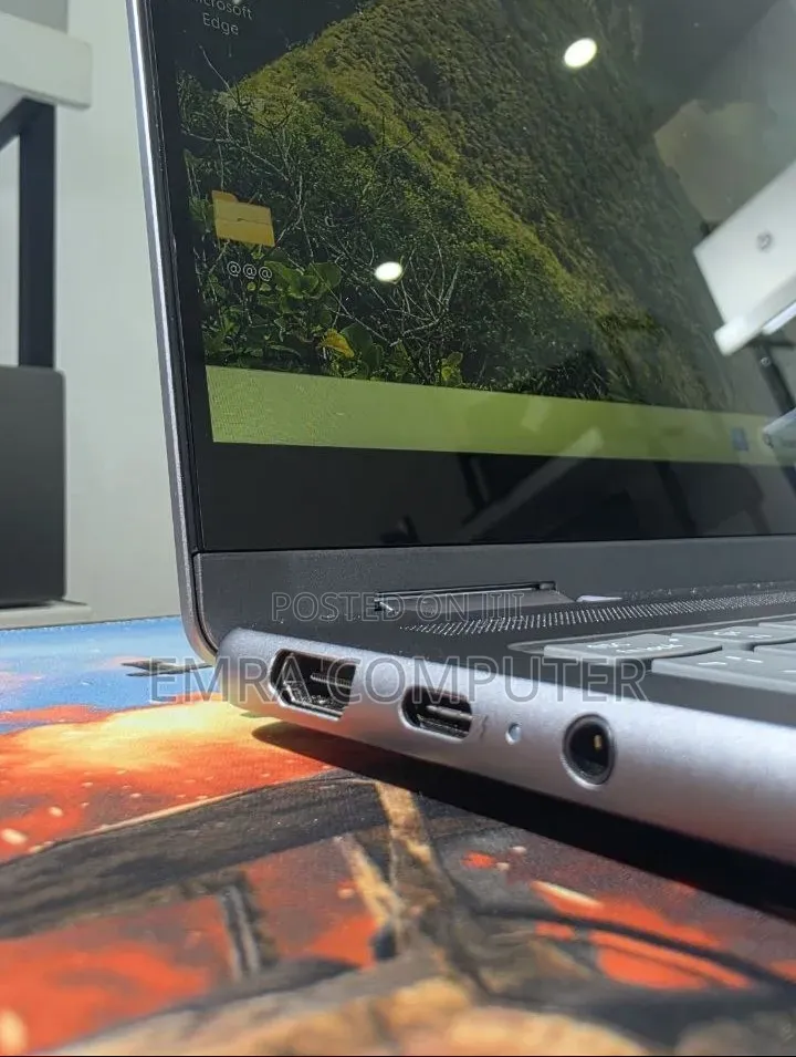 New Laptop Lenovo 16GB Intel Core Ultra 5 SSD 512GB
