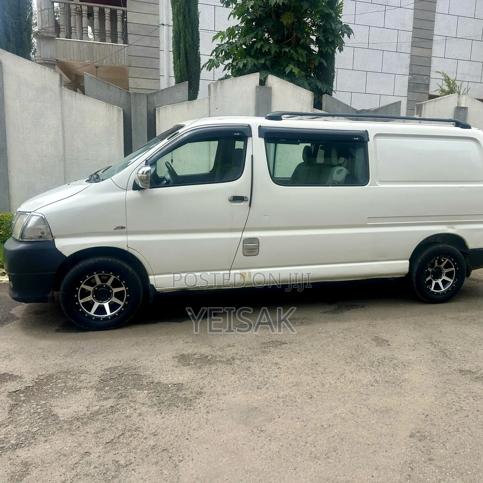 Toyota HiAce 2008 White
