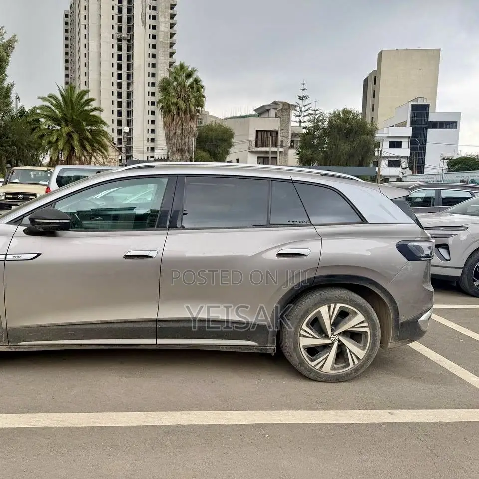 Volkswagen ID.6 2024 Gray