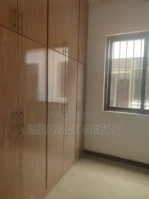 5bdrm Villa in Villa, Bole for rent