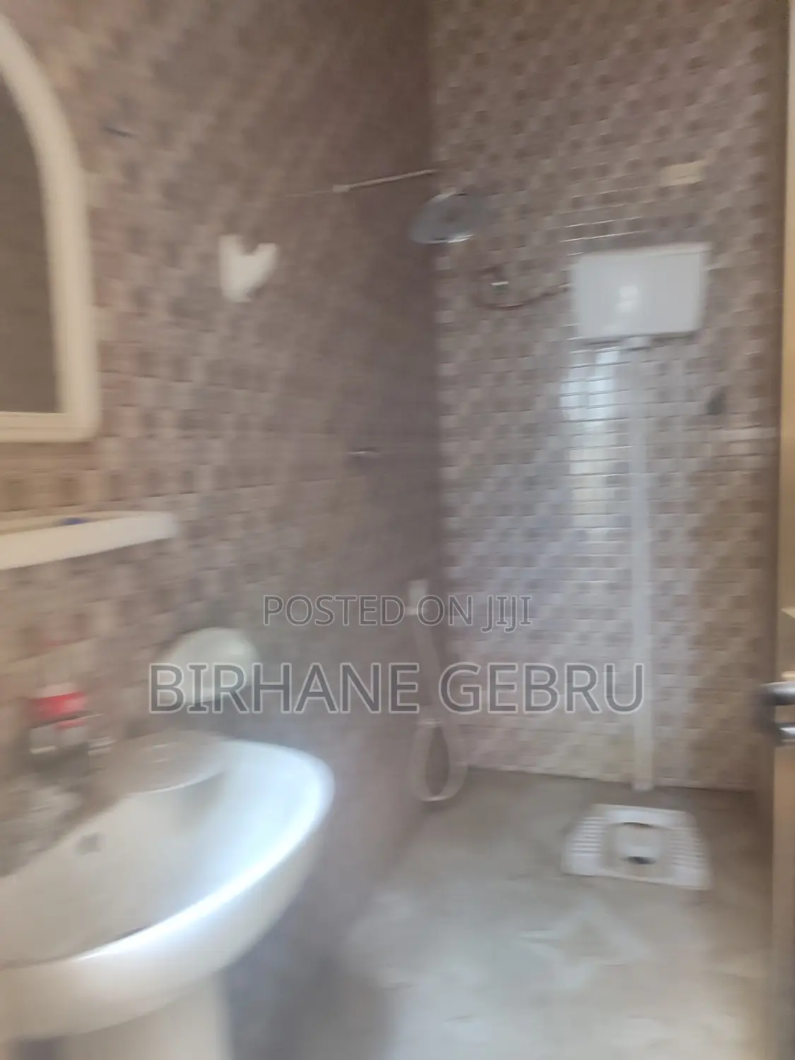 5bdrm Villa in Villa, Bole for rent