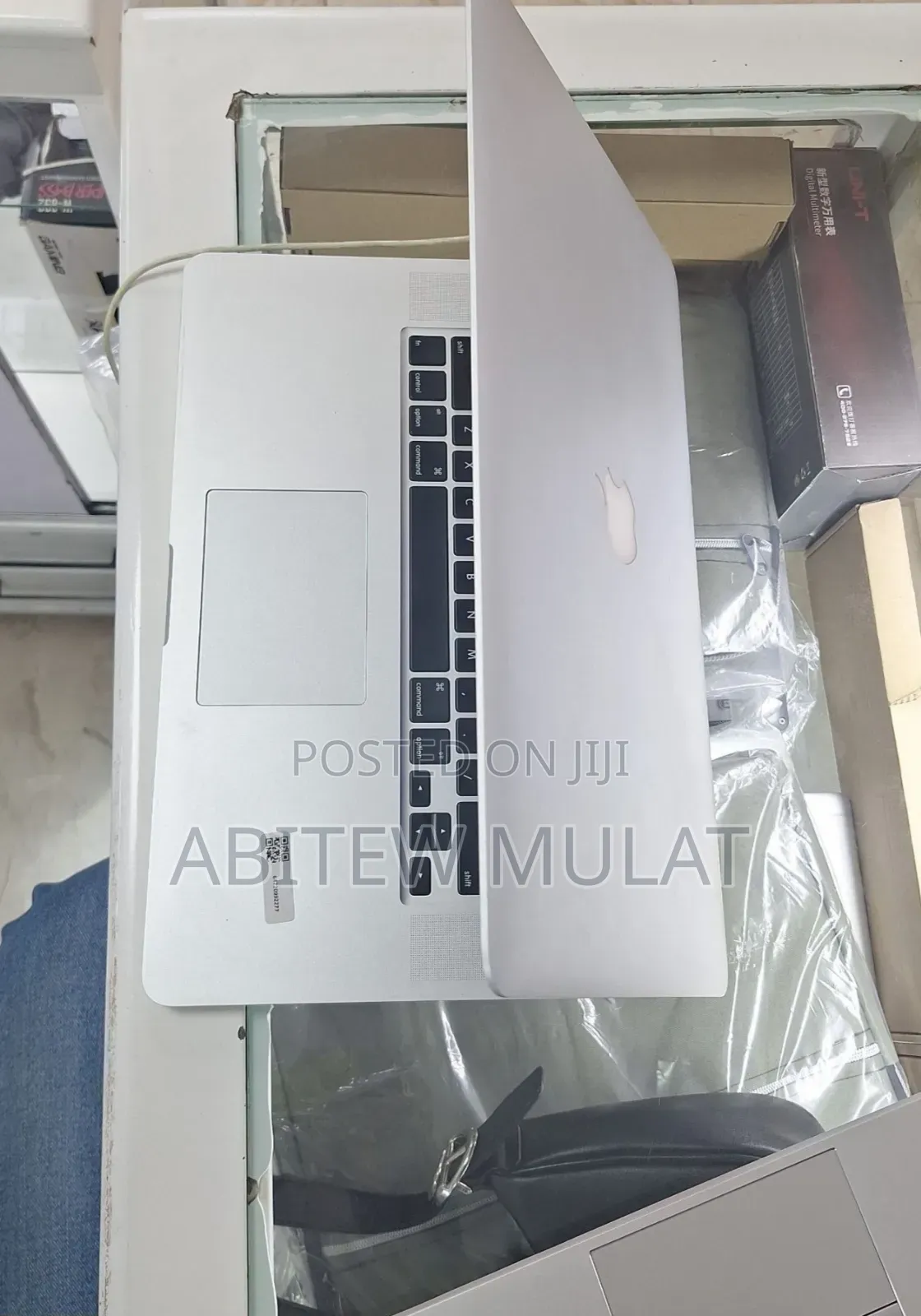 New Laptop Apple MacBook Pro 2015 16GB Intel Core i7 SSD 256GB