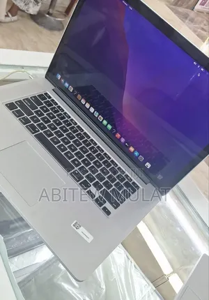 New Laptop Apple MacBook Pro 2015 16GB Intel Core i7 SSD 256GB