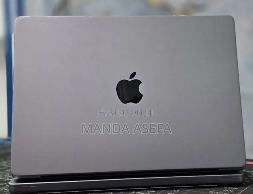 New Laptop Apple MacBook Pro 2021 M1 32GB Apple M1 Pro SSD 512GB