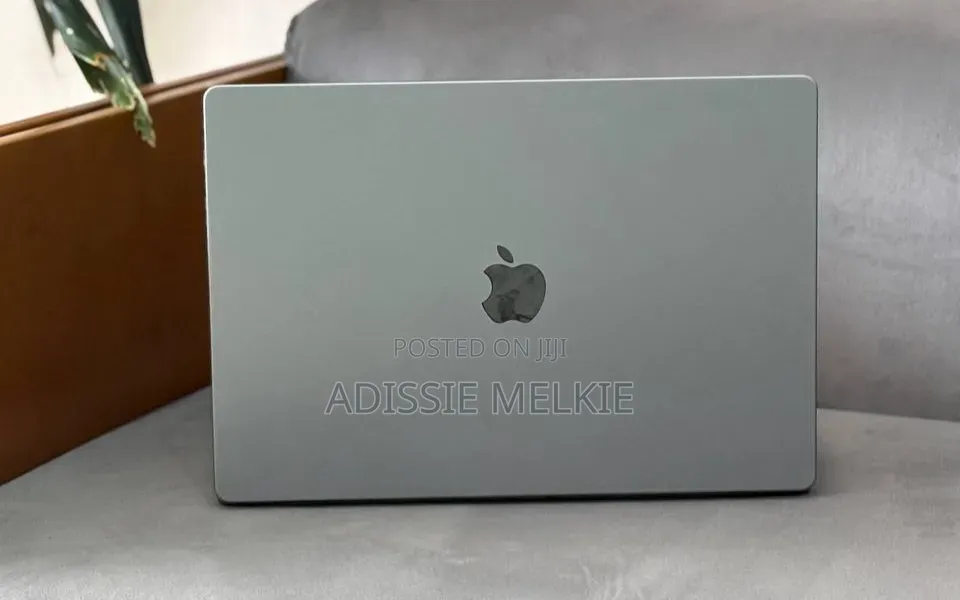 New Laptop Apple MacBook Pro 2021 M1 16GB Apple M1 Pro SSD 1T