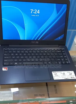 New Laptop Lenovo 8GB Intel Core 2 Duo SSD 256GB