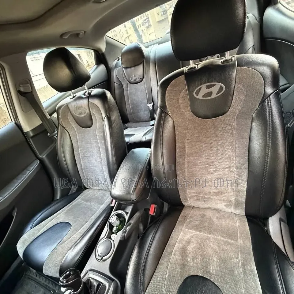 Hyundai Avante 2014 Purple