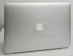 New Laptop Apple MacBook 2015 8GB Intel Core i7 SSD 256GB