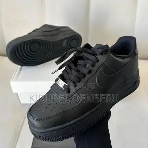 Nike Air Force 1 All Black
